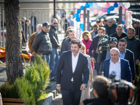თბილისის მერმა ფონიჭალაში ახალგახსნილი ბაგა-ბაღი დაათვალიერა
