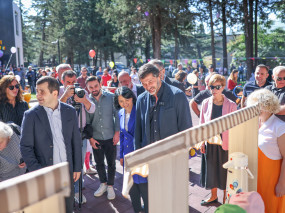 კახა კალაძემ N130 ბაგა-ბაღის ახალი შენობა დაათვალიერა და პატარებს სააღმზრდელო წლის დაწყება მიულოცა