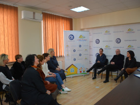 კახაბერ გვანცელაძემ სამი ბაღის მეთოდისტებს სიგელები გადასცა