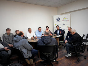 გურამ ოქროპირიძე კონტრაქტორი კომპანიების წარმომადგენლებს შეხვდა